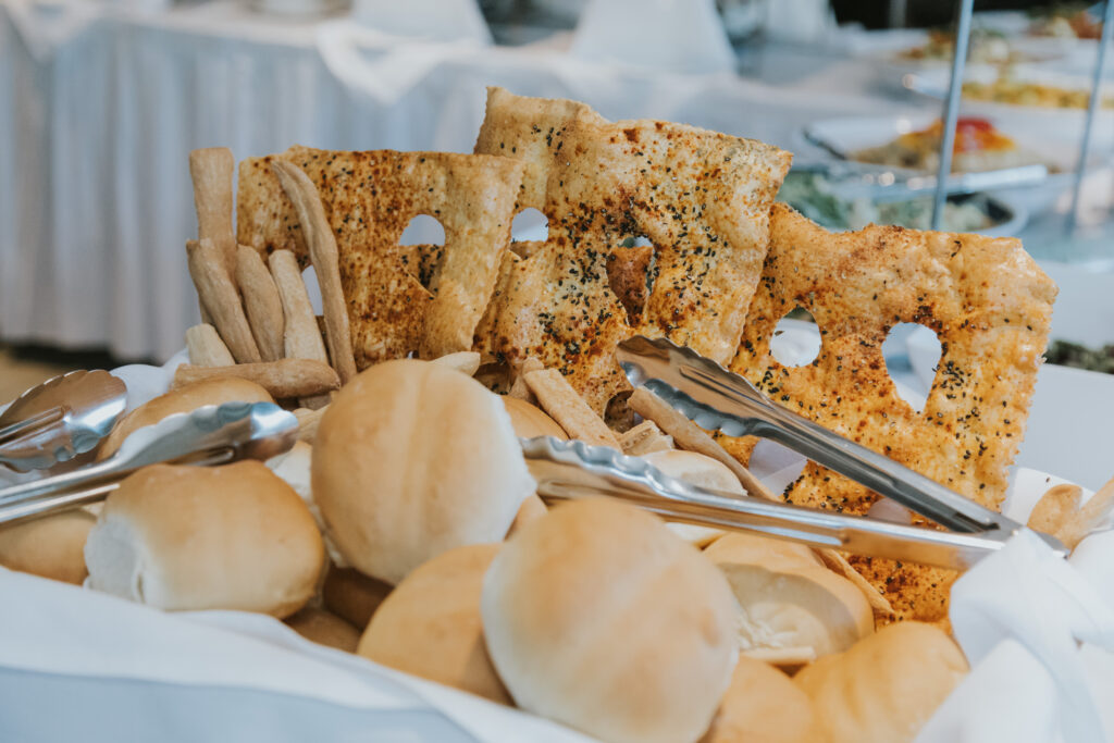 Never Make These Mistakes When Hiring Wedding Caterer