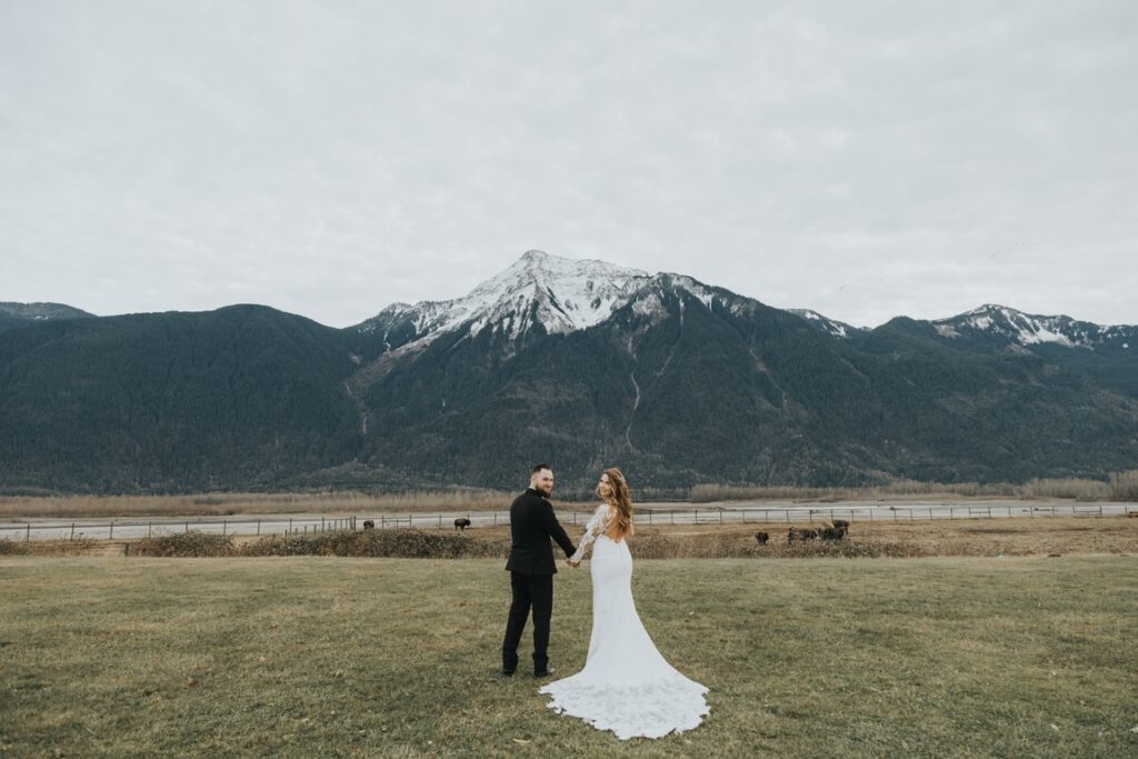 Capturing the Magic of Winter: Tips for Taking Stunning Winter Wedding Photos